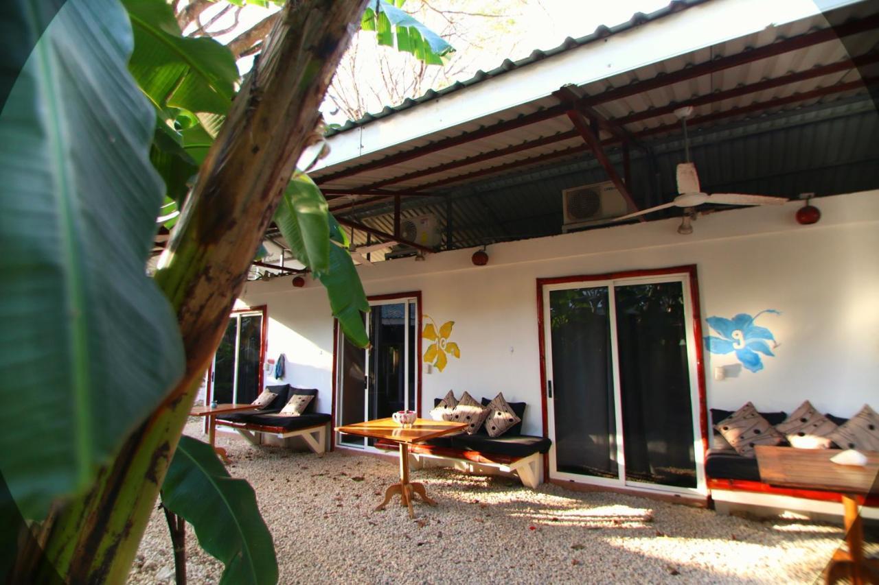 Jungle'S Edge Hotel Nosara Exterior photo